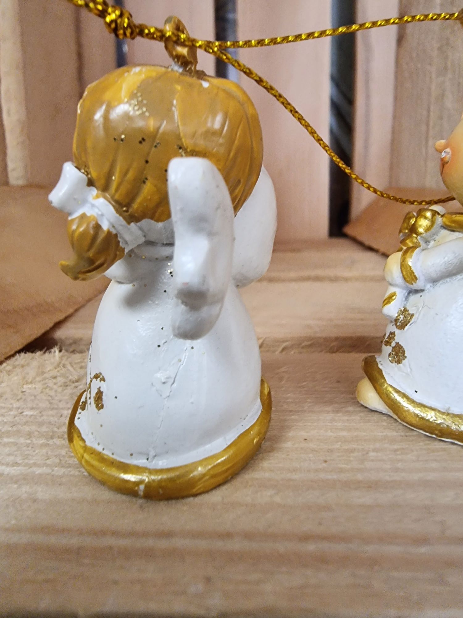 Figurki aniołki anioły figury piękne anioły na prezent kolorowe