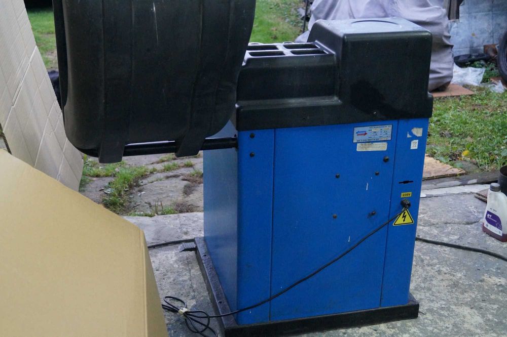 Wyważarka do kół samochodowych Variant  Service