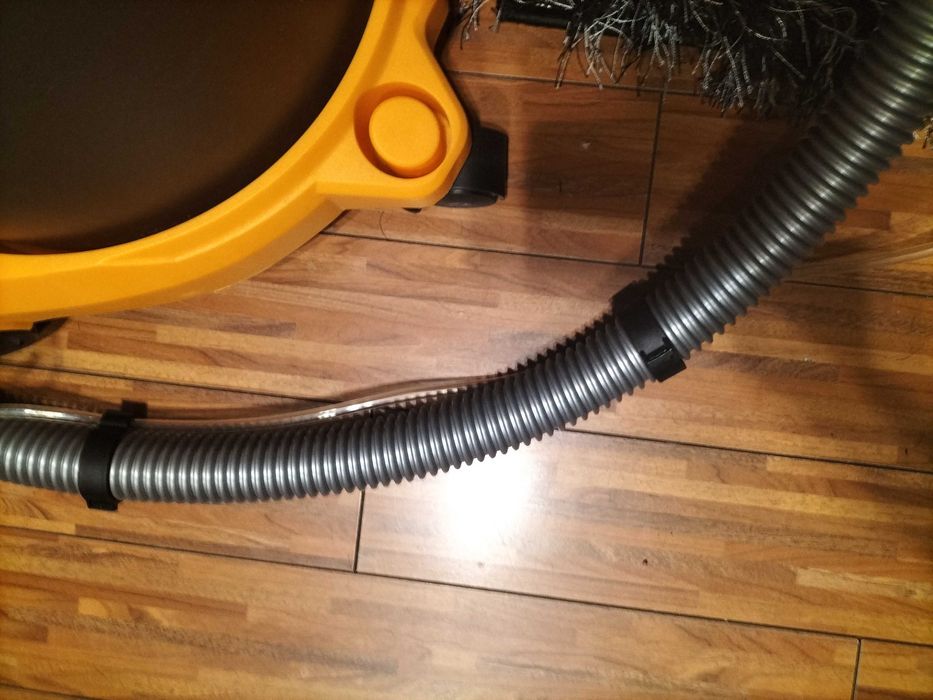 Odkurzacz Piorący Mocny Otrząsacz Filtra do Tapicerki i Dywanów 2200 W