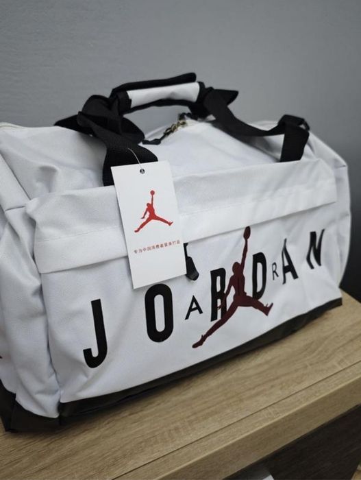 Сумка спортивна Jordan Air Velocity Duffle Bag