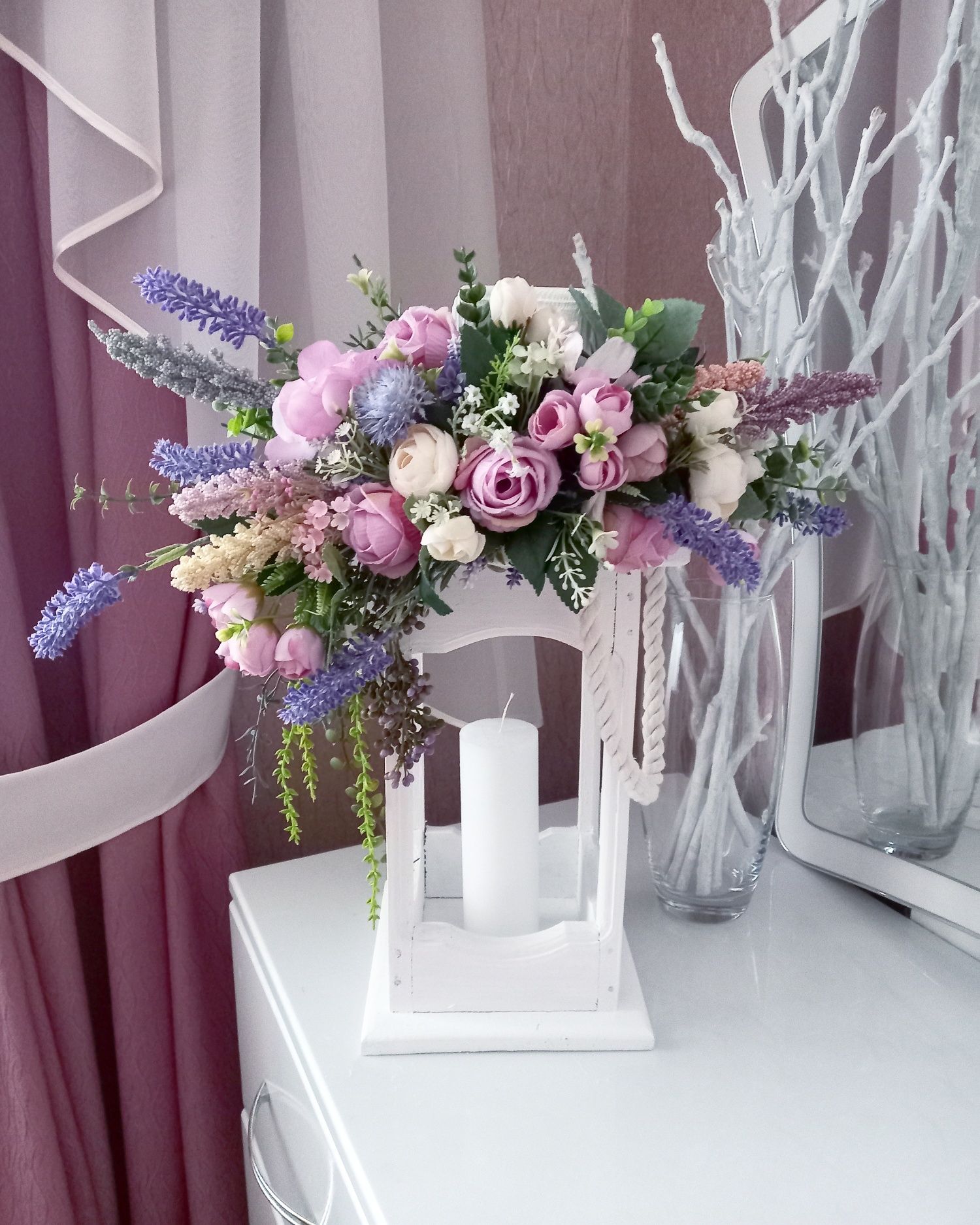Квітковий декоративний ліхтар в стилі прованс для кімнати