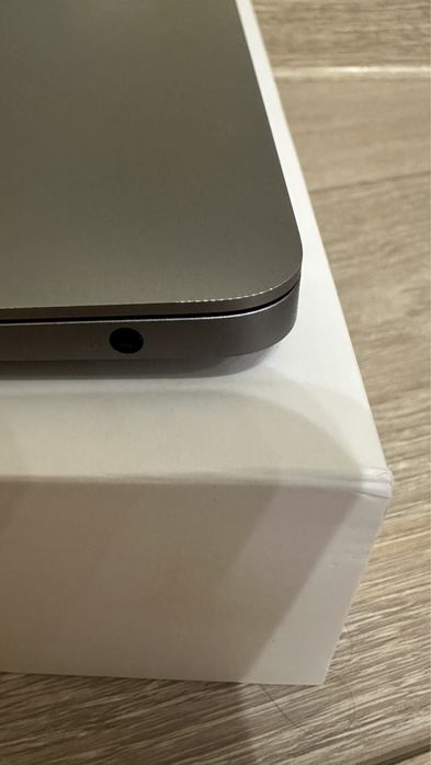 macbook air m1 8/256