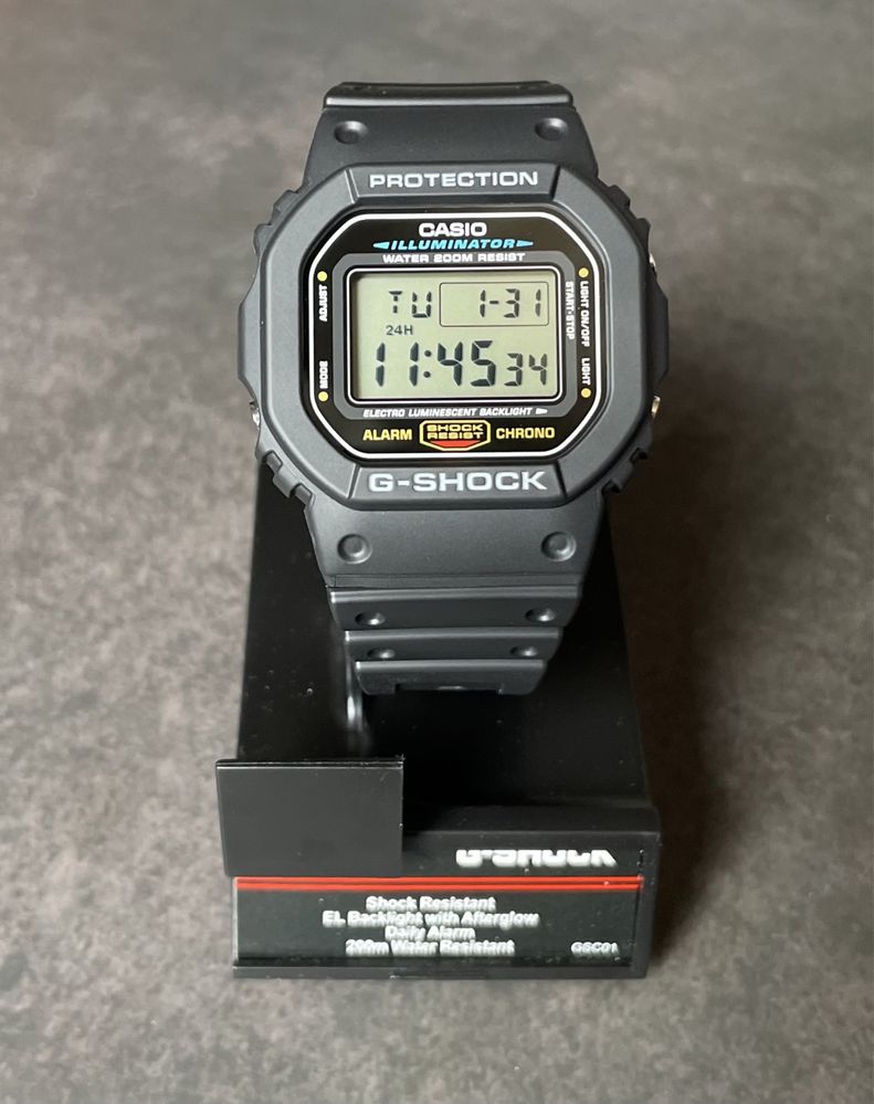 Годинник Casio G-Shock DW-5600E-1V новий оригінал повний комплект