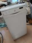 Посудомийка посудомийна машина INDESIT DSG 573