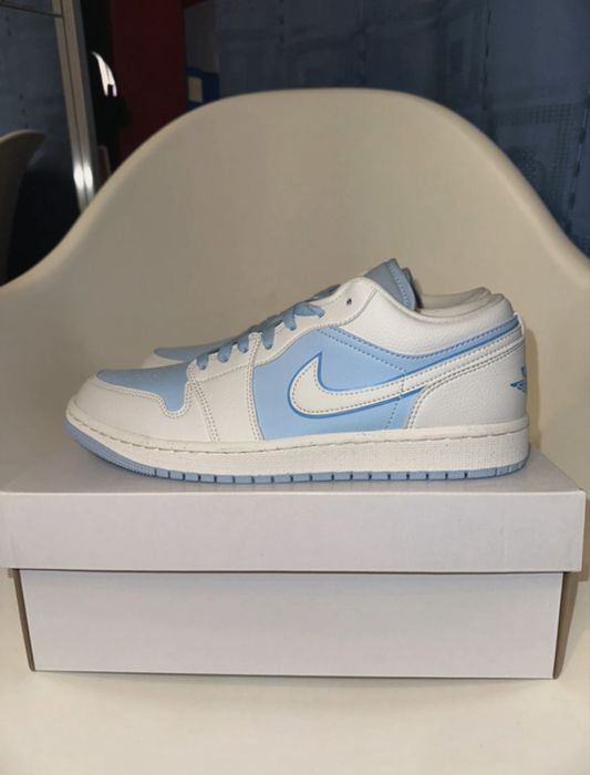 Jordan 1 Low Reverse Ice Blue