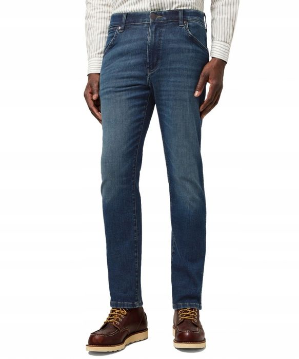 Wrangler Larston Slim Tapered Free to Stretch Marine Tint W36 L32