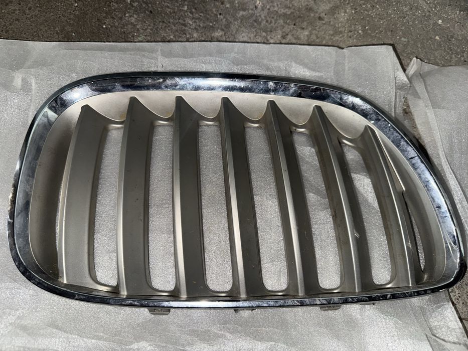 Решітка/Ноздрі БМВ Е53