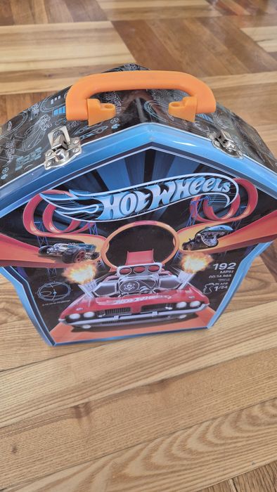 Hot whells  кейс