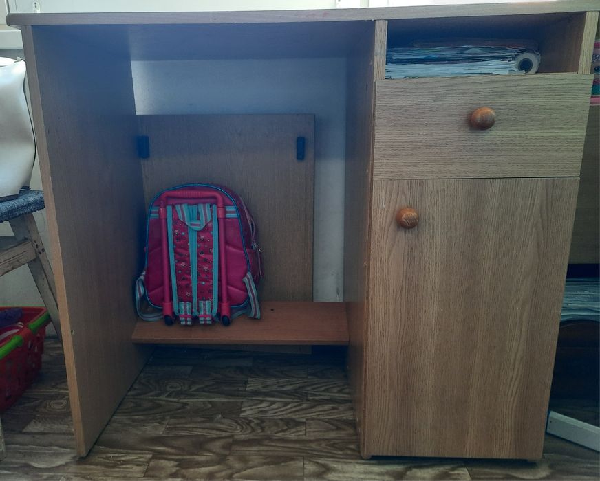 Письменный стол..