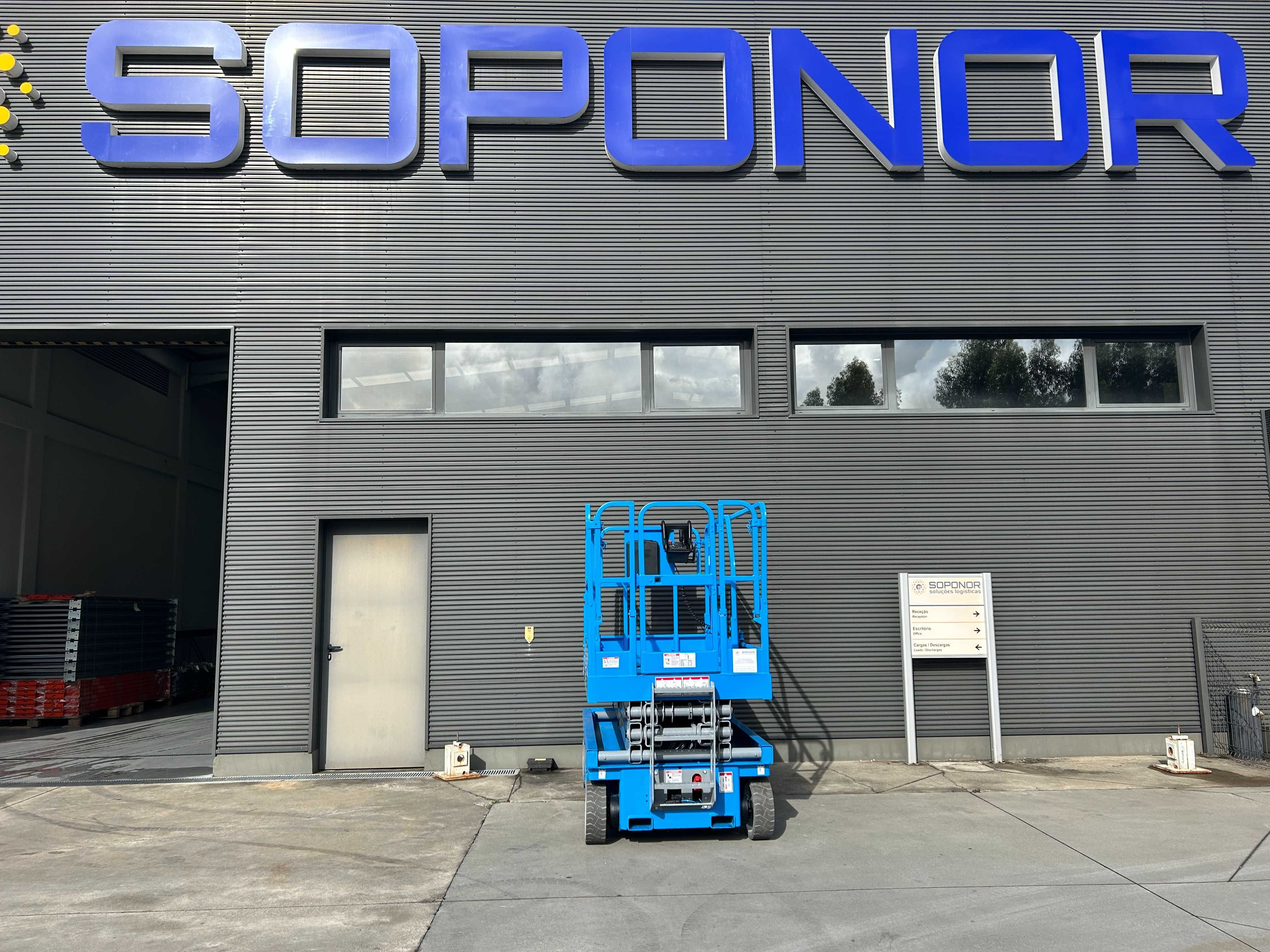 Plataforma elétrica Tesoura Genie GS-2046