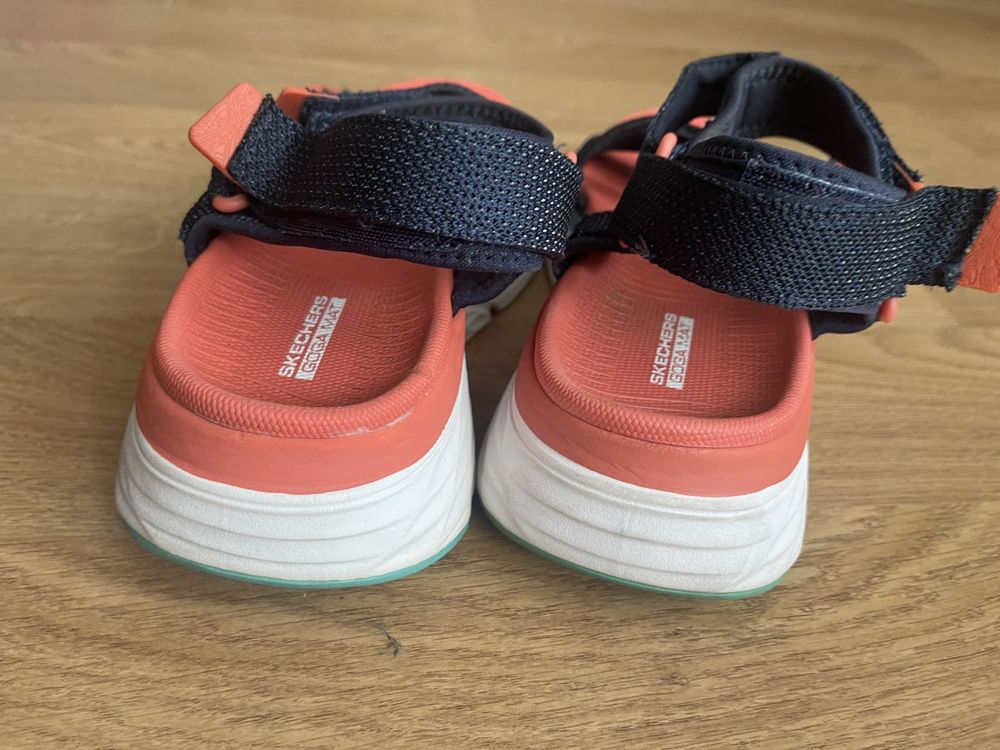 Босоножки Skechers