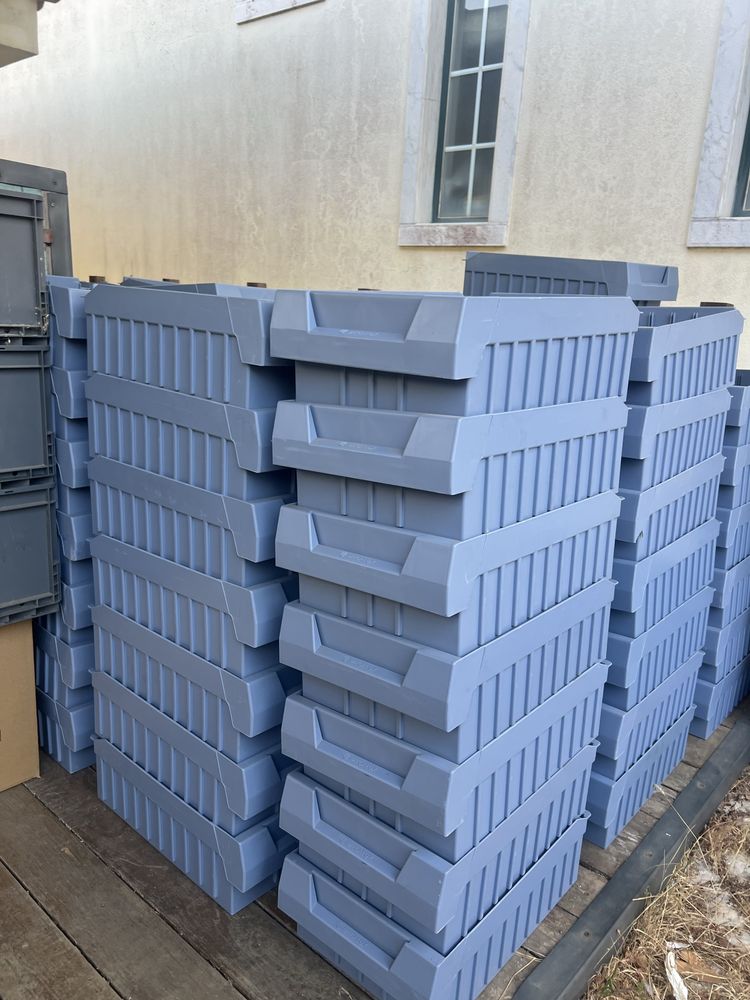 Caixas de plastico