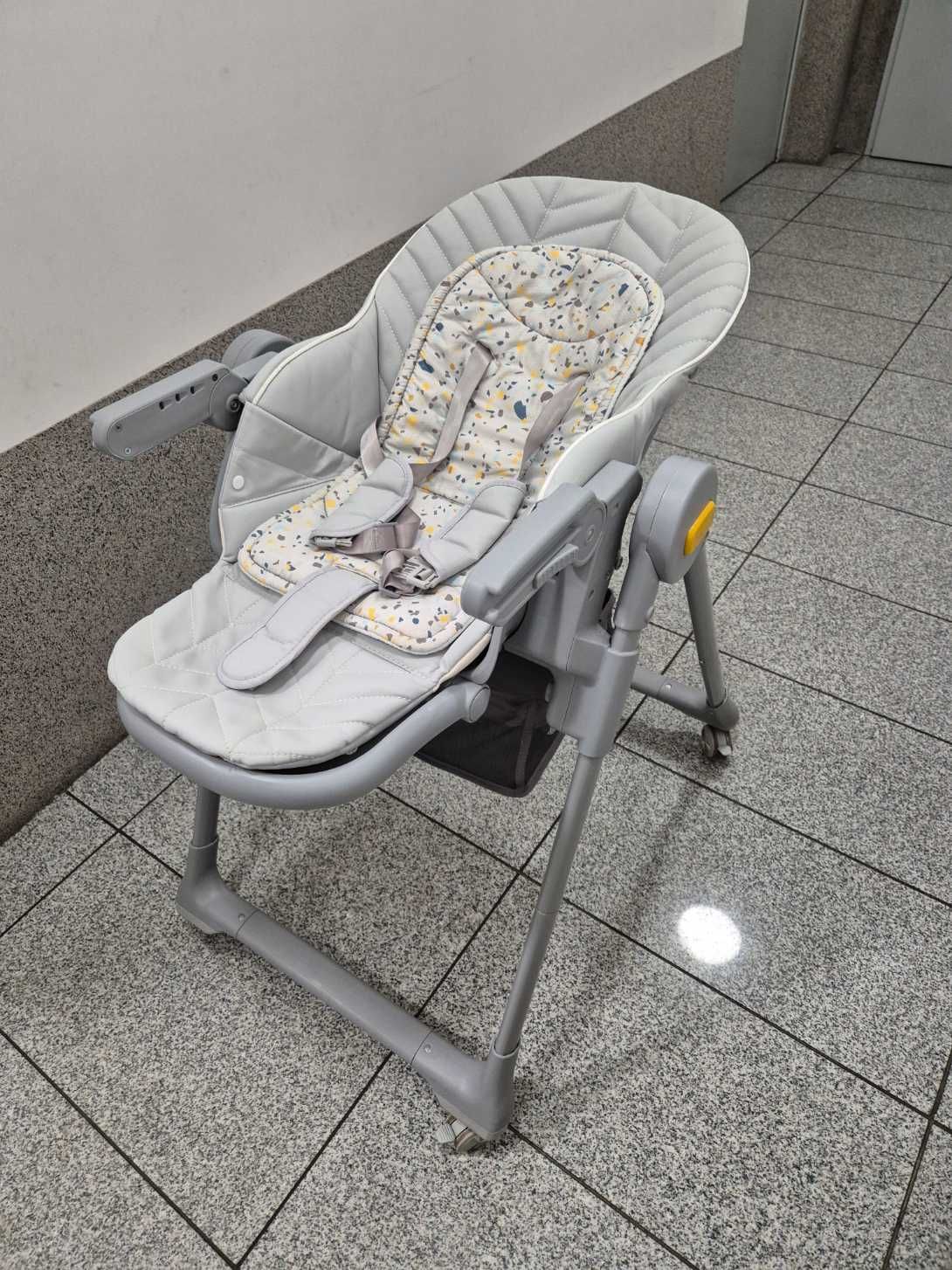 Krzesełko dla dzieci do karmienia Kinderkraft Lastree 2w1