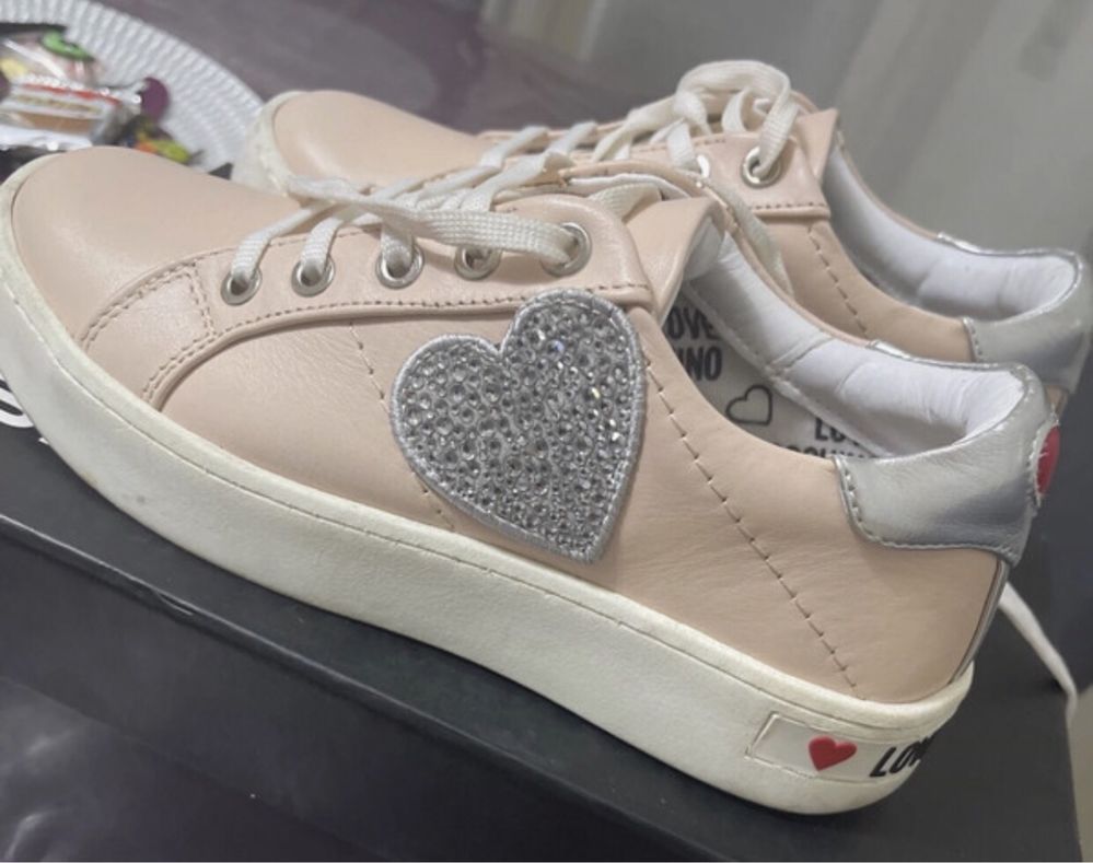 Sapatilhas moschino 35