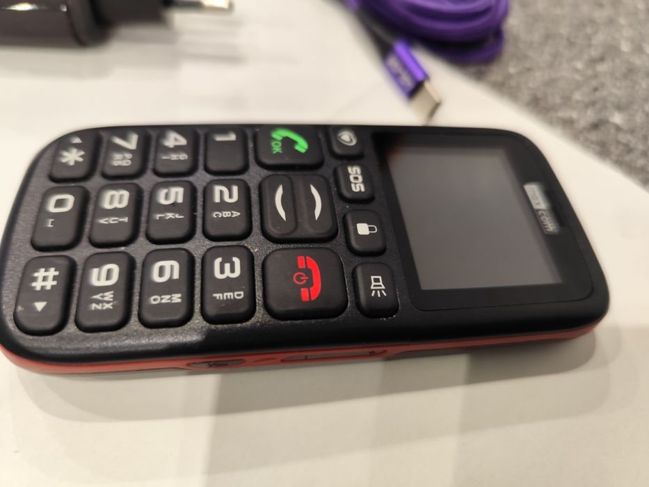 Smartfon dla seniora MaxCom polski produkt