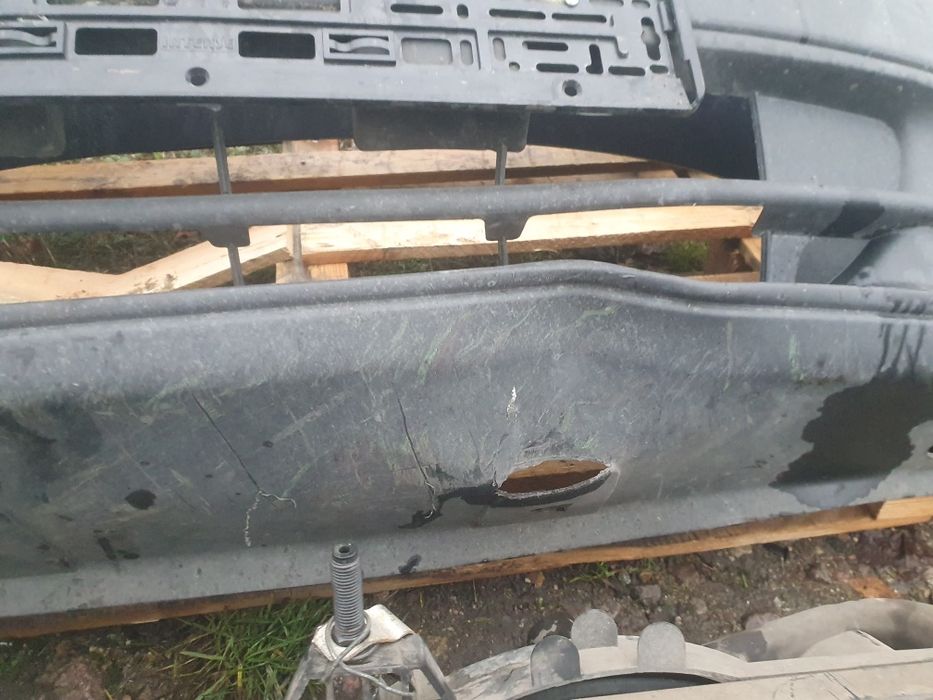 Fiat Punto II benzyna chlodnica zderzak maska lampa reflektor pas