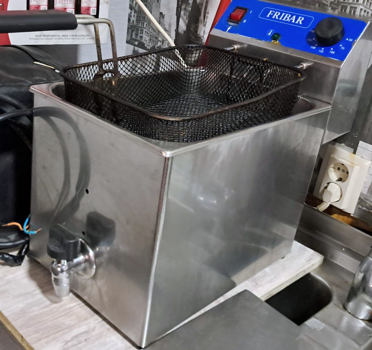 Lote de equipamentos de restauração