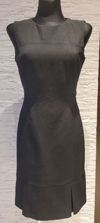 Mała czarna biznesowa elegancka sukienka R 38