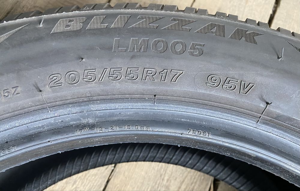 2шт 205/55R17 Bridgestone Blizzak LM005