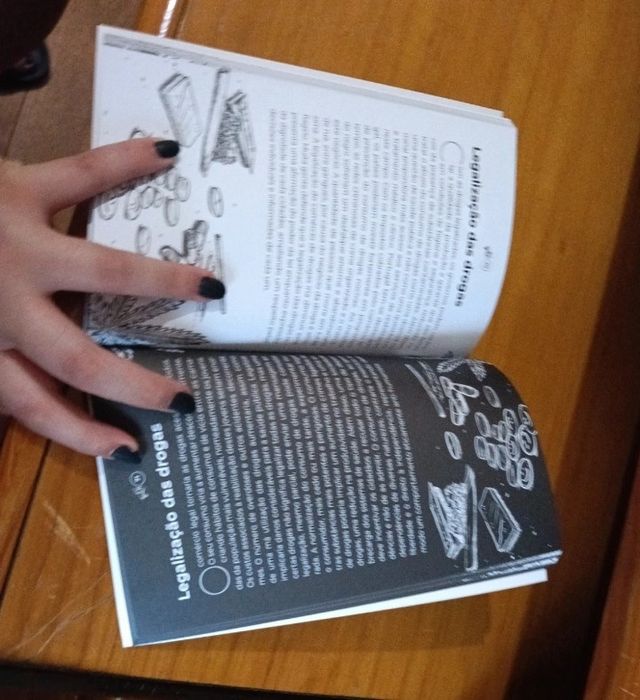 Livro "Pelo Contrário"