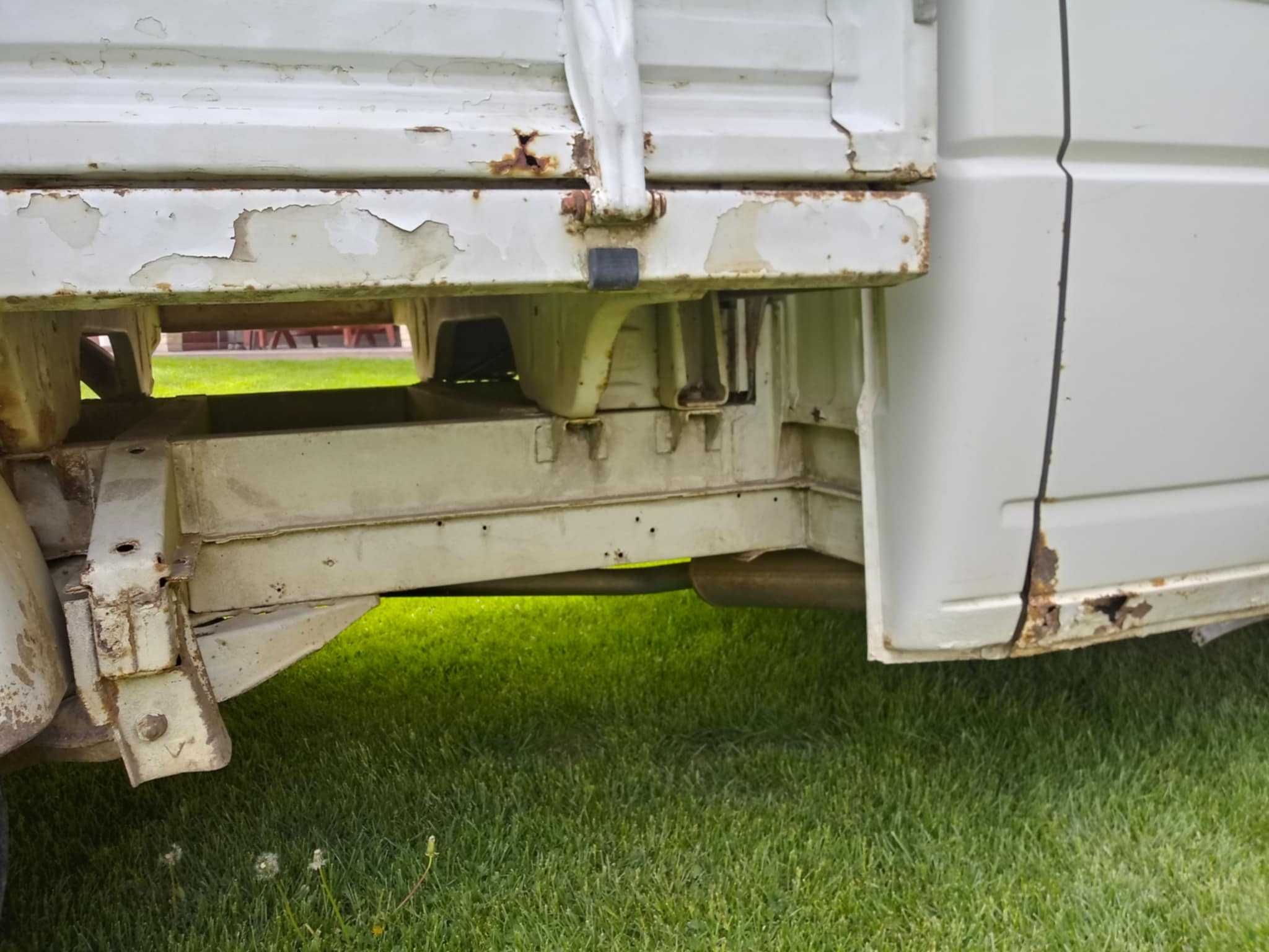 VW T4 Doka 2.4D 1992r - Niezawodny klasyk do pracy lub renowacji
