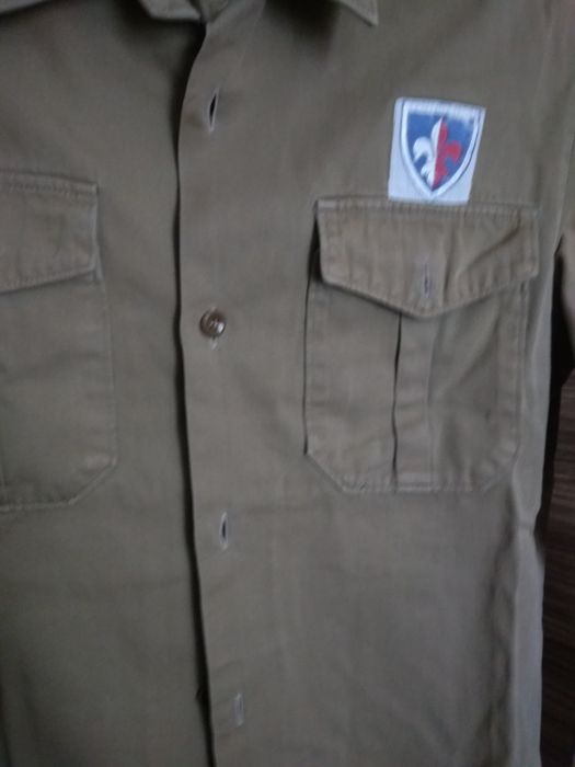 Рубашки скаутов хаки