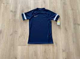 Nowa bluzka sportowa Nike dla chłopca rozmiar S 164 170 cm pilka nożna