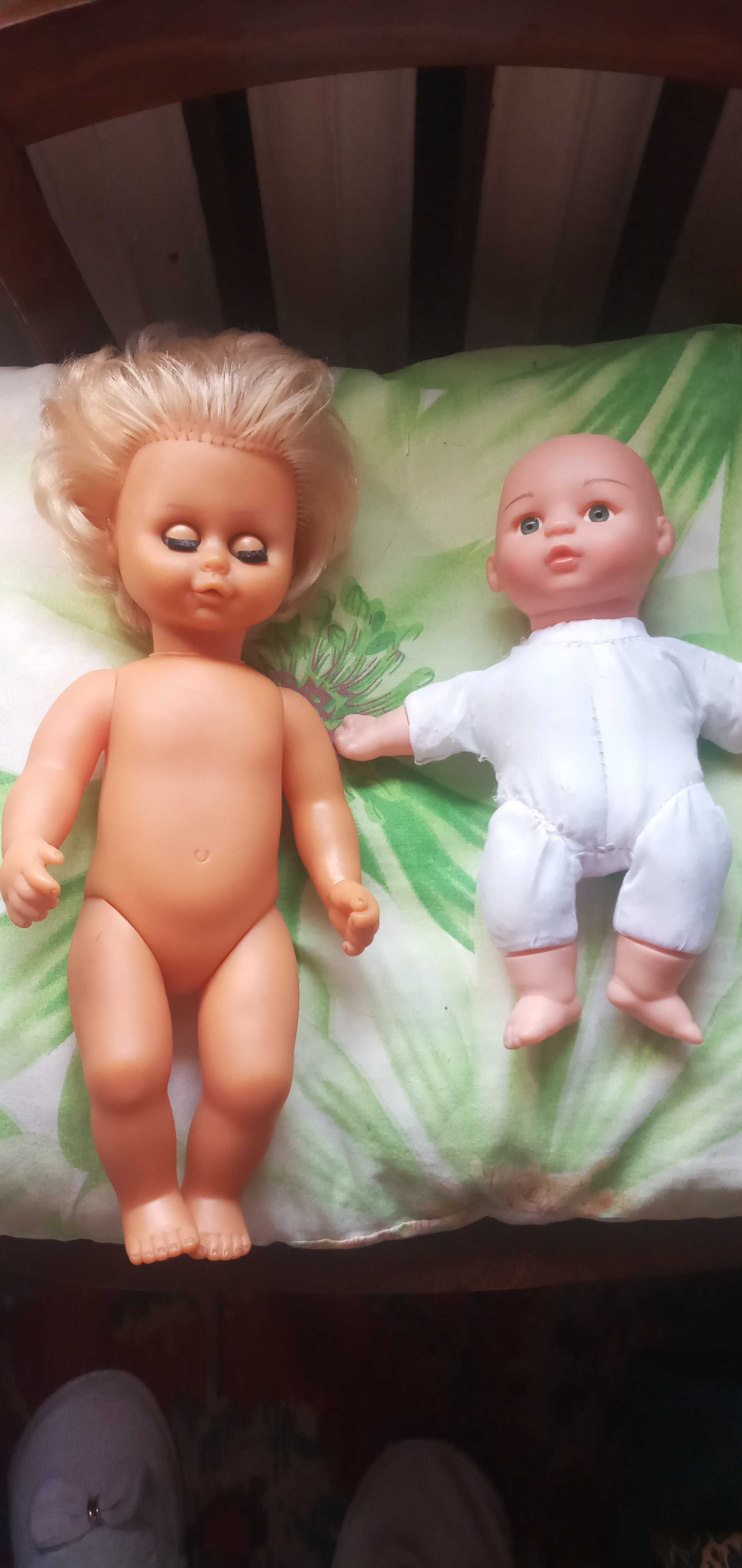 Куклы две штуки  старая и современная