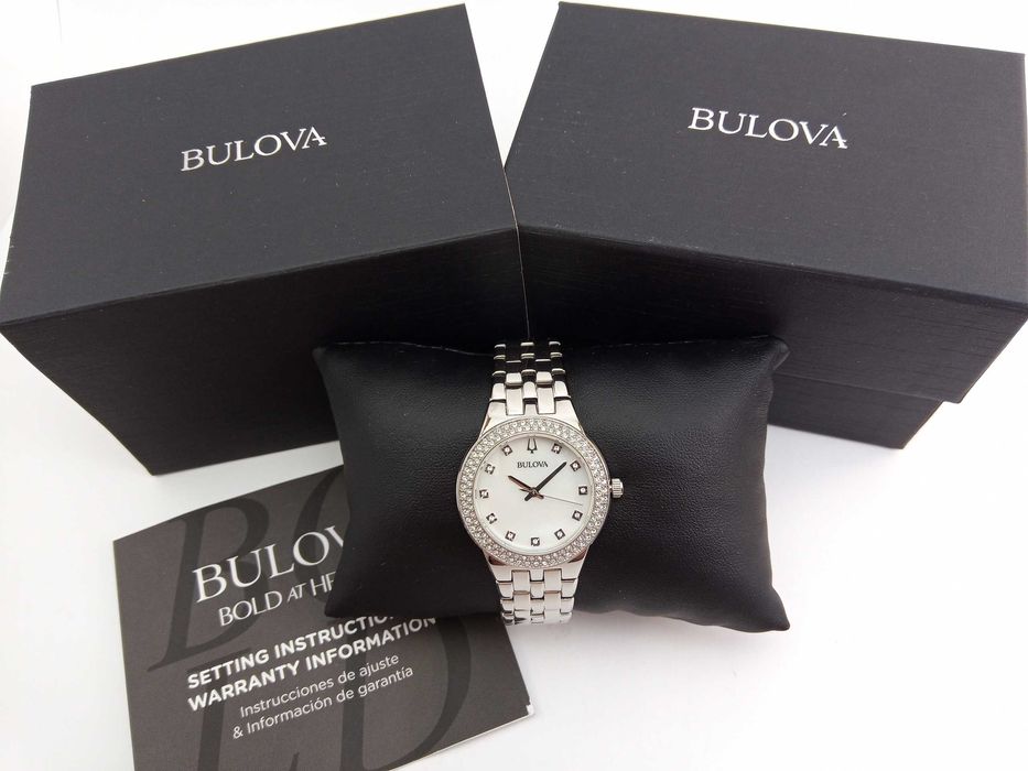 Женские часы Swarovski Bulova 96X144 с перламутровым циферблатом