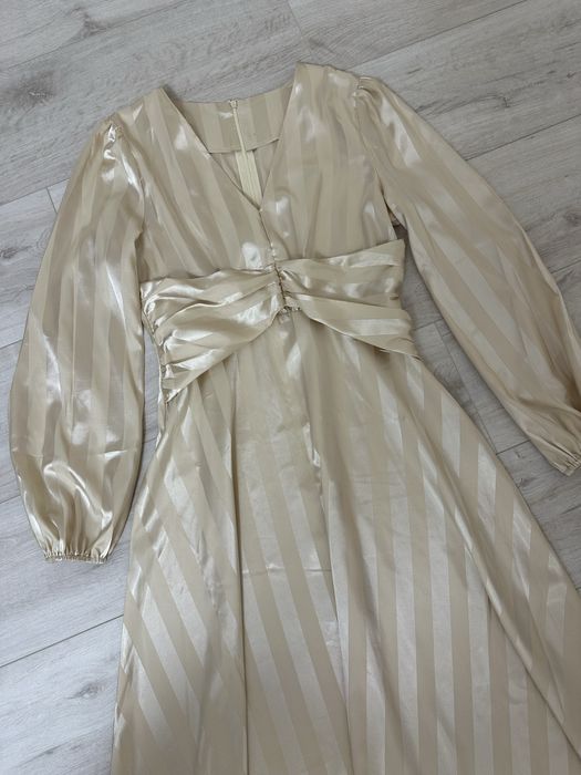 Шовкова сукня / атласне плаття