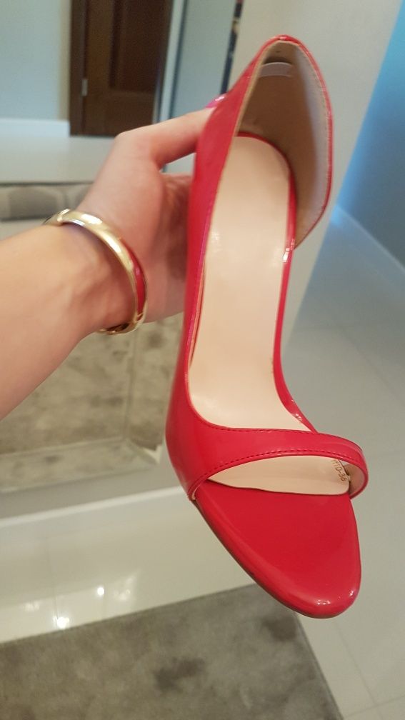 Czerwone szpilki peep toe bez palcow 36