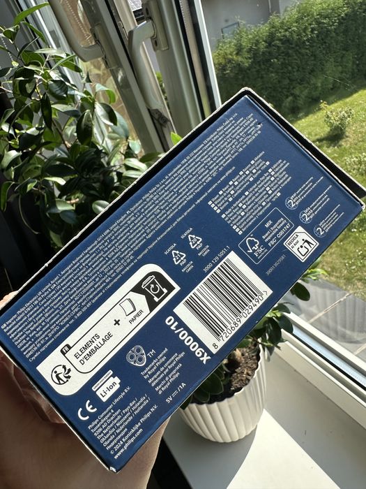 Philips Shaver i9000 - Golarka elektryczna na mokro i na sucho