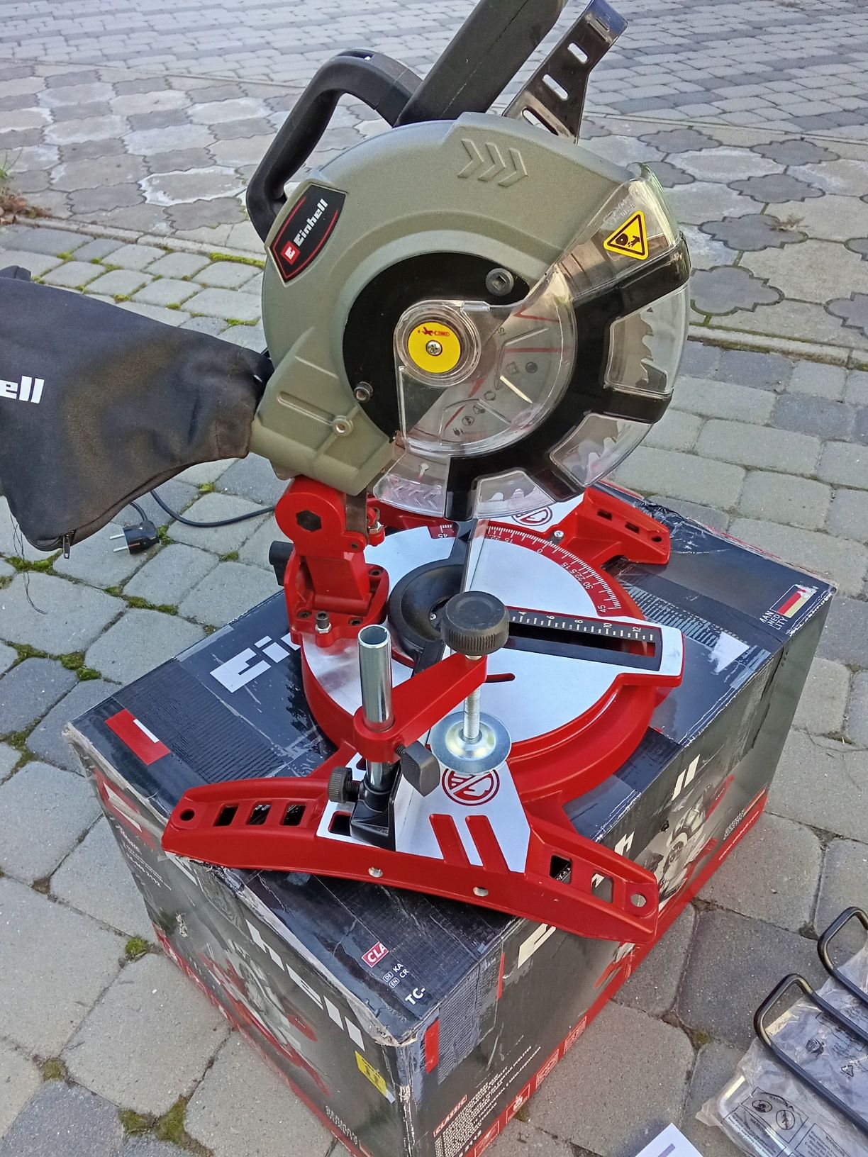 Торцовка Einhell