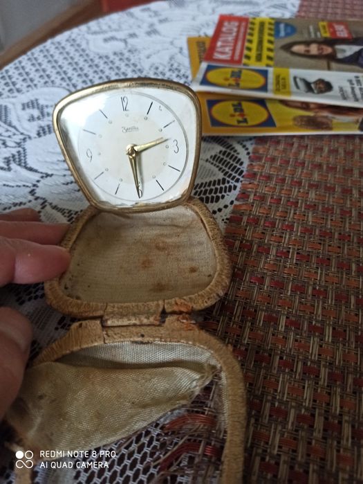 Stary zegarek zentra