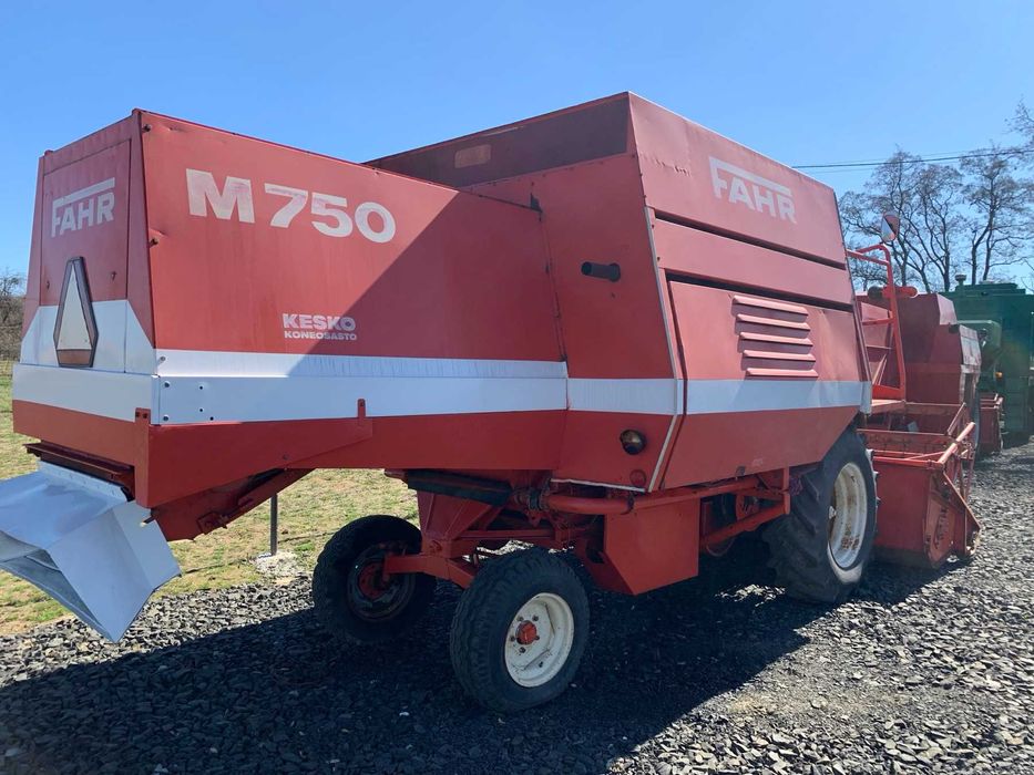 Комбайн Deutz-Fahr M 750