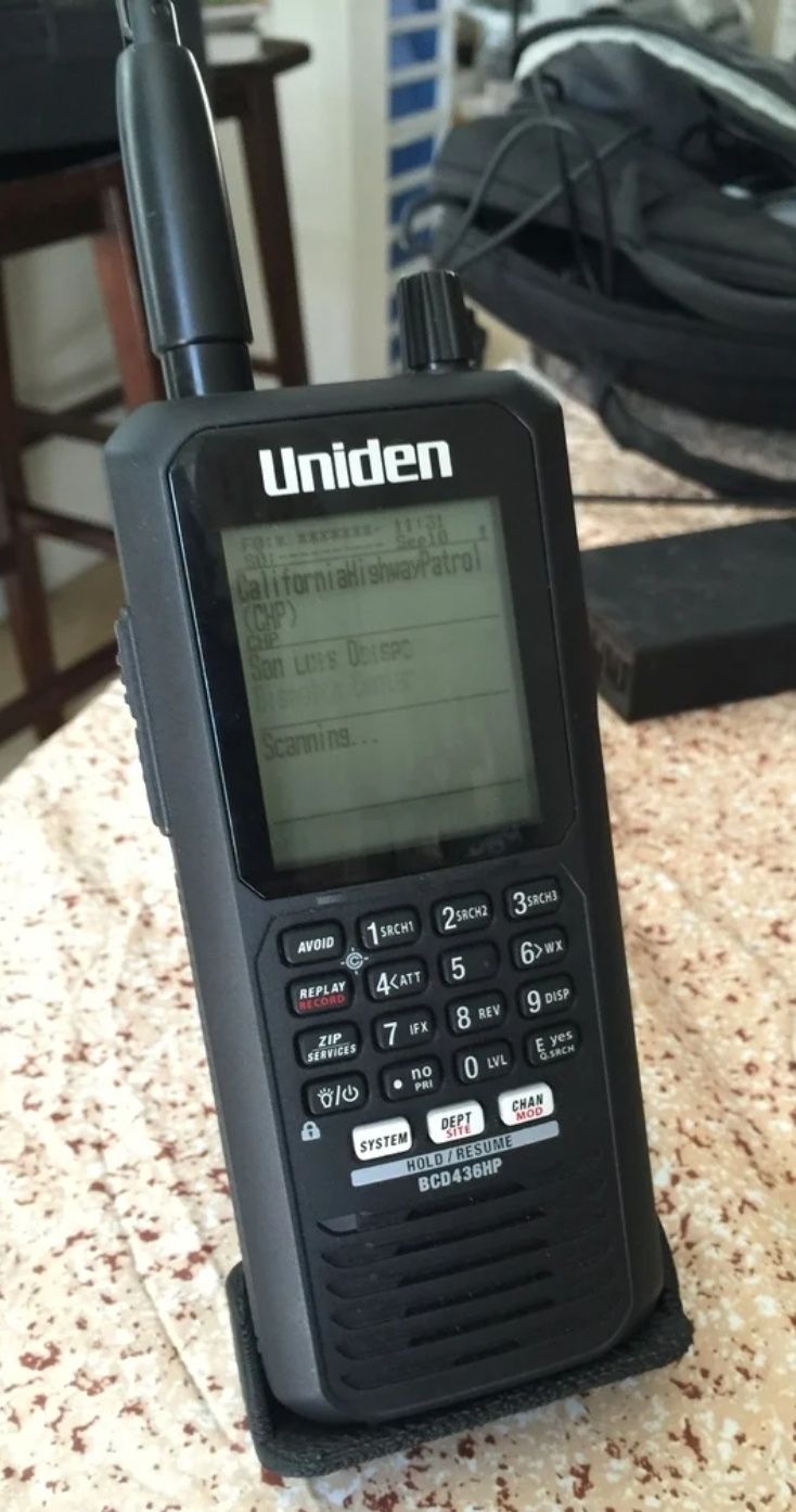 Stojak pod radio Uniden BCD436HP