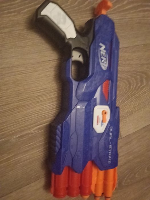 Pistolet nerf dwie obcje strzału