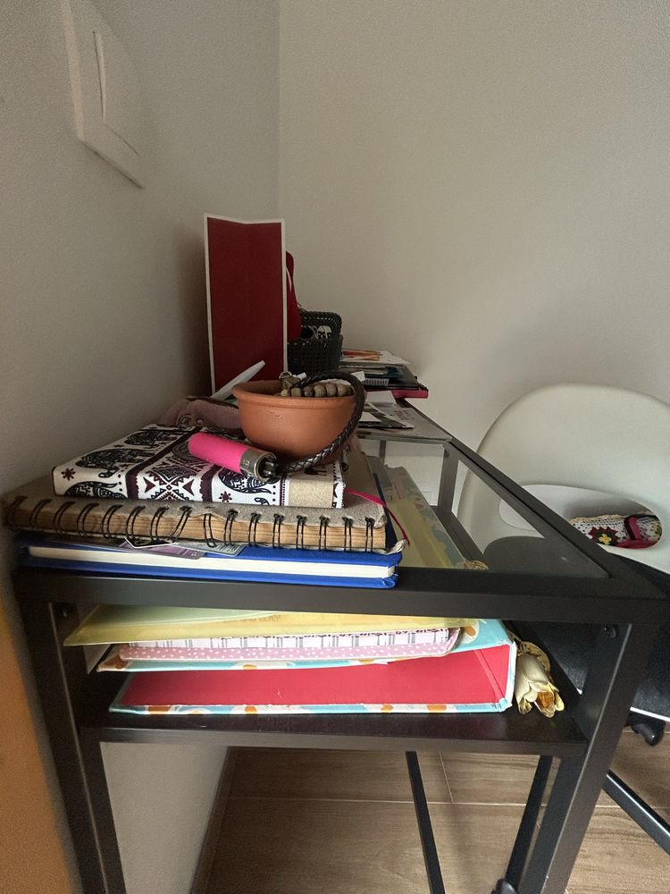 Secretaria + cadeira