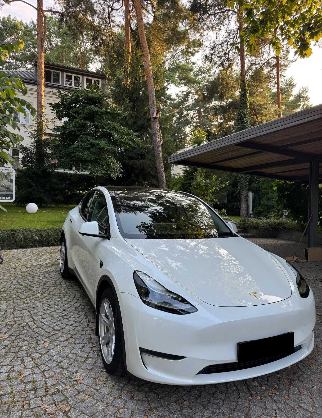 Продам Tesla Model Y 2023