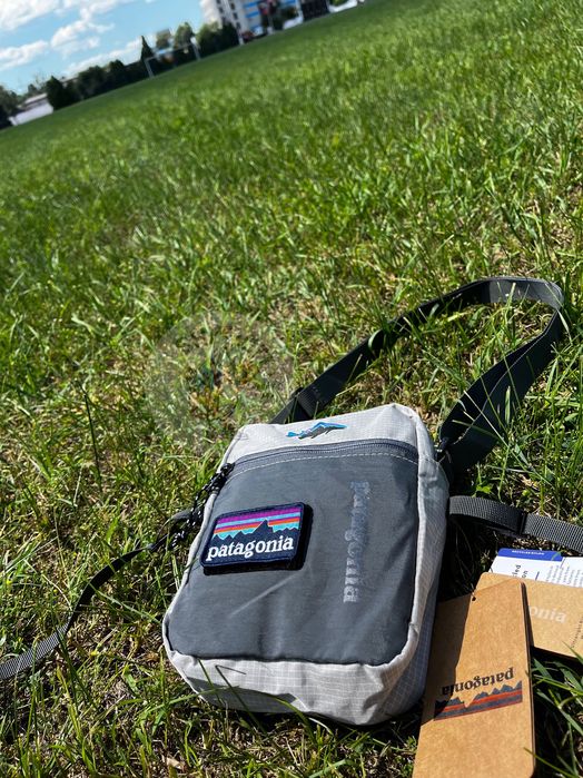 Сумка через плече | месенджер PATAGONIA (квадратна, сіра з патчем)