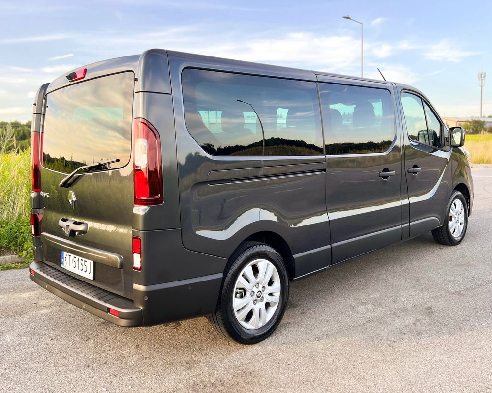 NOWY BUS NA WYNAJEM bus 9-osobowy idealny na wakacje! 2025 wypozycz