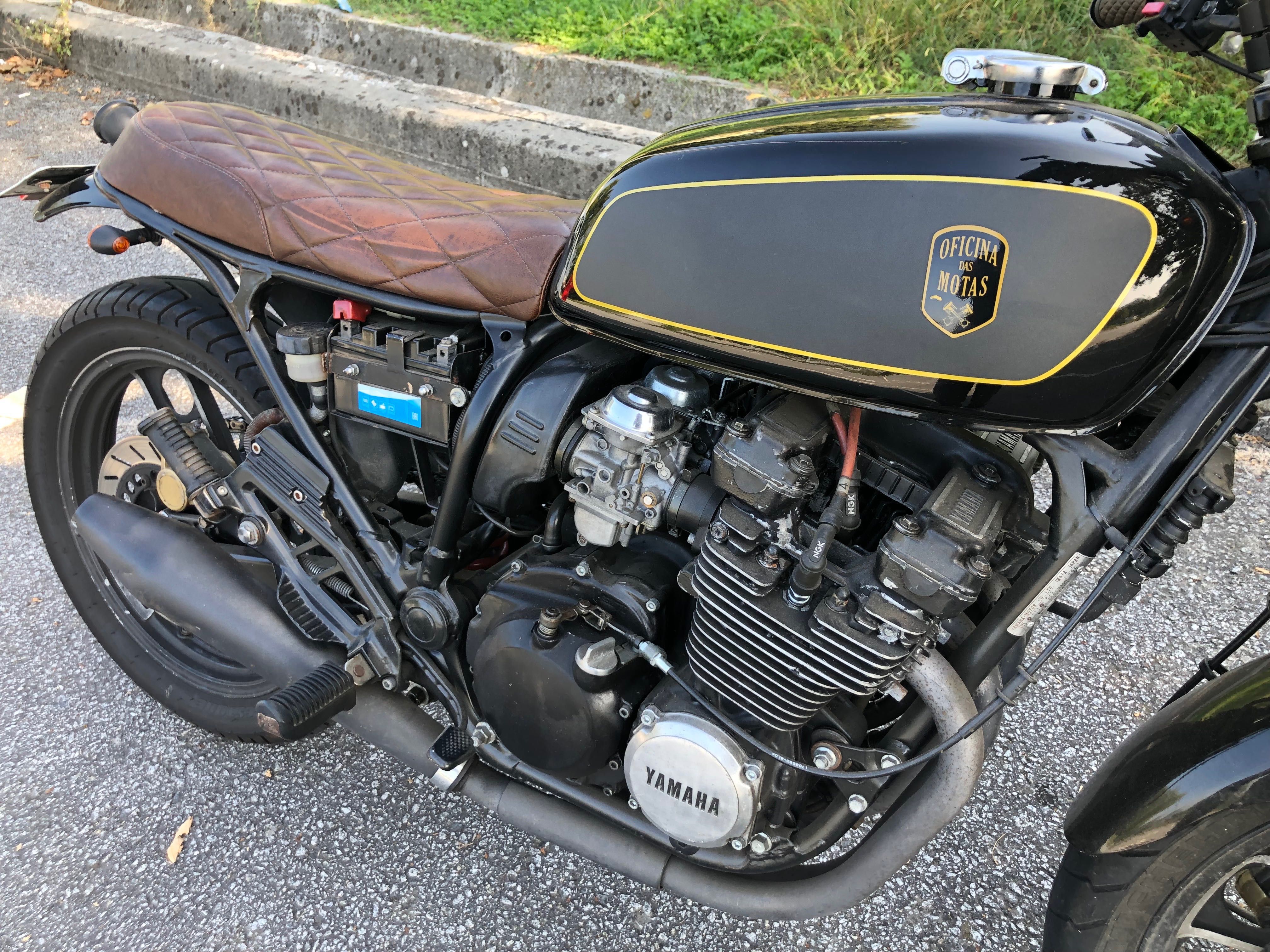 Yamaha XJ600 de 1986 - moto clássica customizada