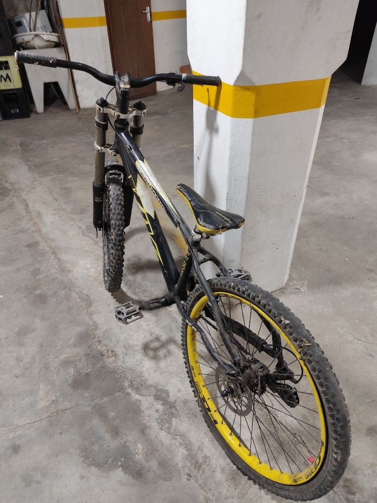 Biclicleta com quadro vag.