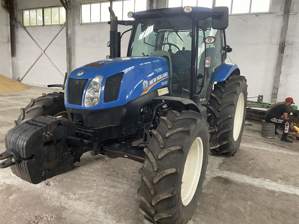 Трактор NEW HOLLAND T6050