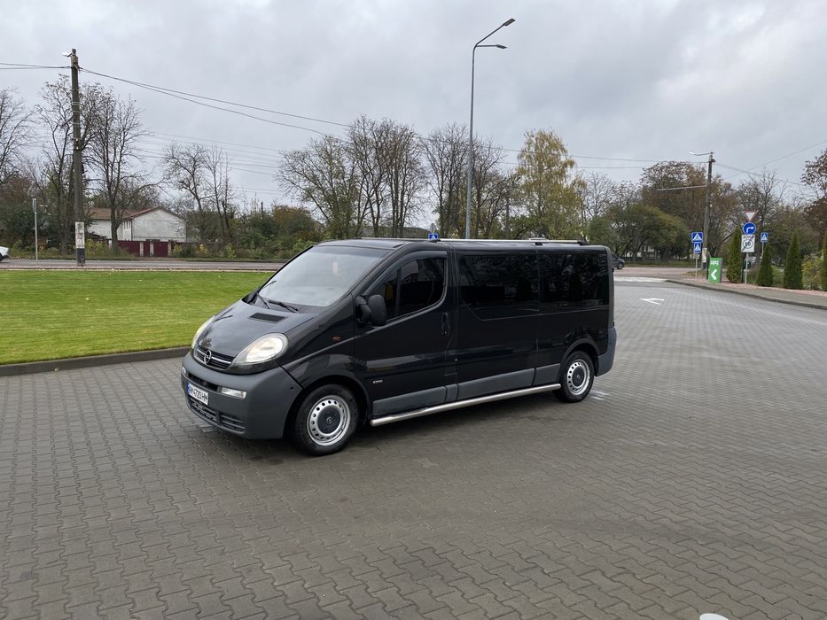 Продам Opel Vivaro 1,9 maxi база