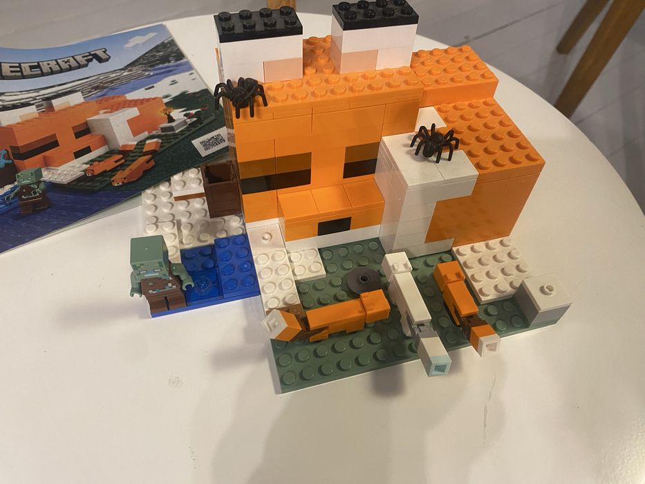 Lego minecraft 21178 siedlisko lisów