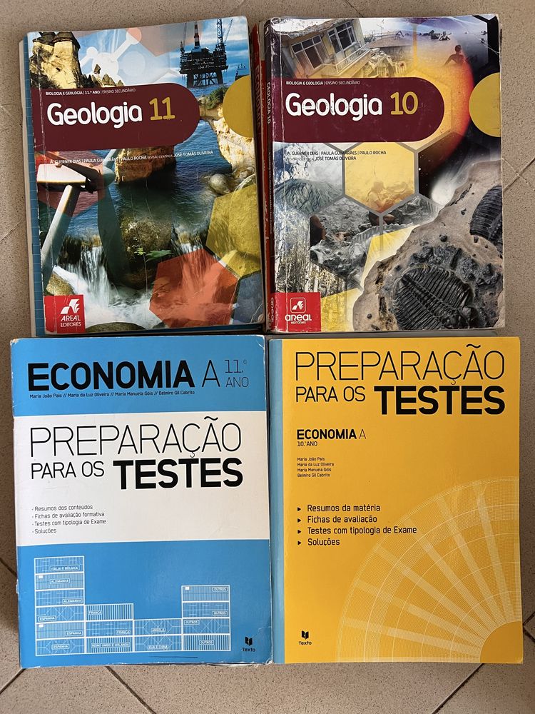 Vendendo vários livros didáticos, preço a partir de 5 euros