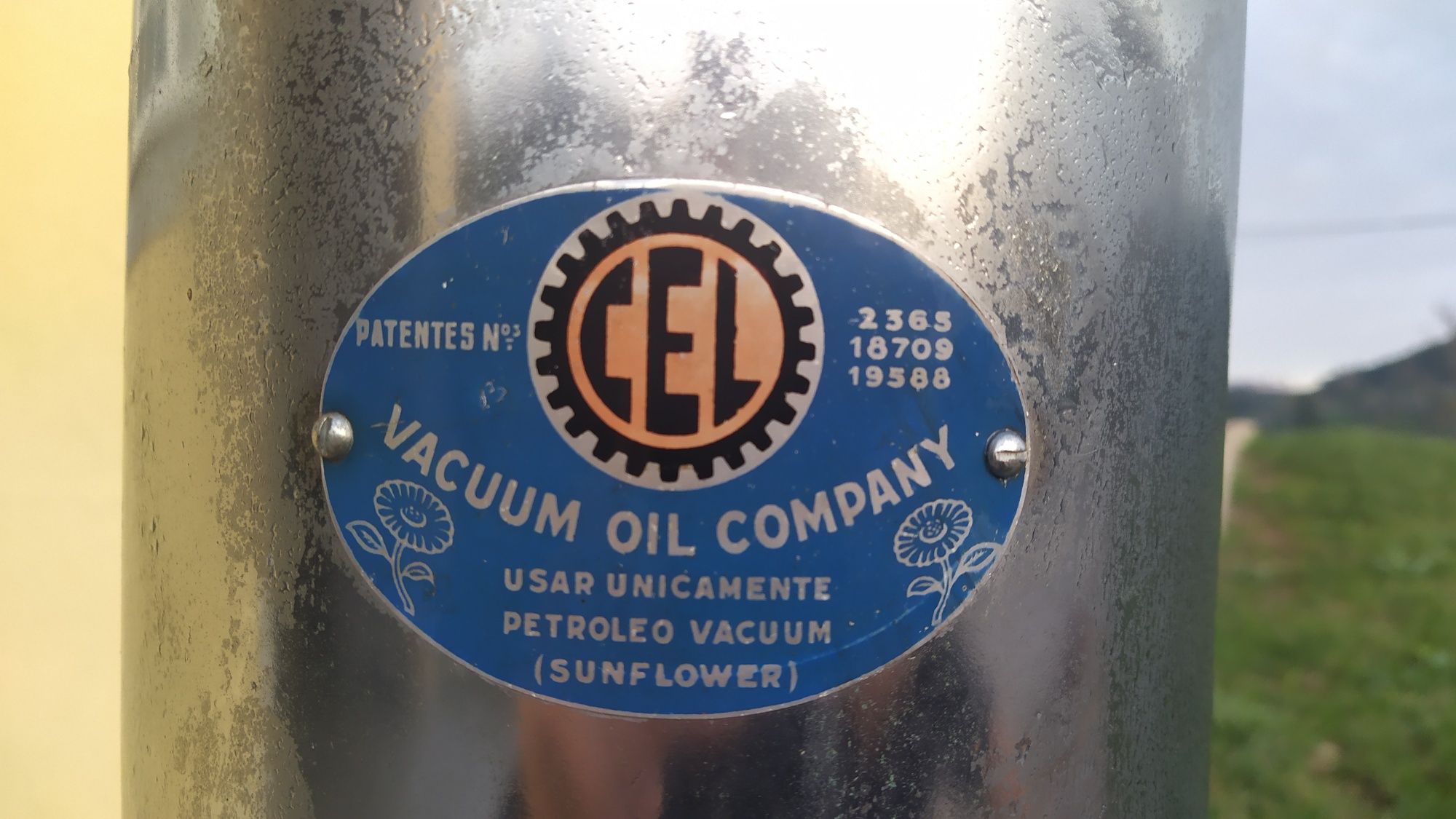 Esquentador vintage Vacuum Oil Company - ano 1930