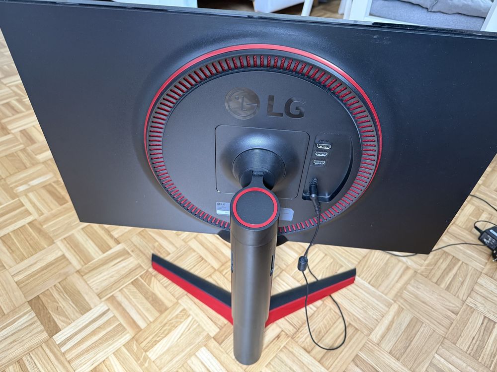 Monitor Gamingowy  LG 27GL650F