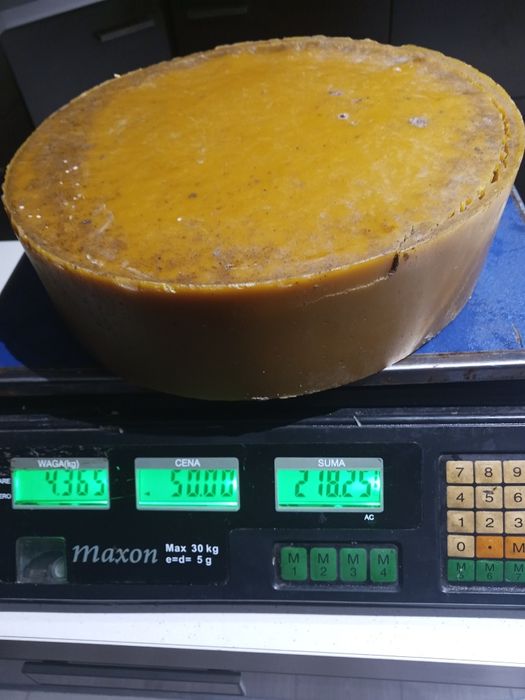 Wosk pszczeli z własnej pasieki